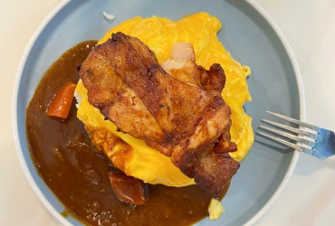 Blue House-大埔黃店-自家牛肉濃汁滑蛋飯配烤雞