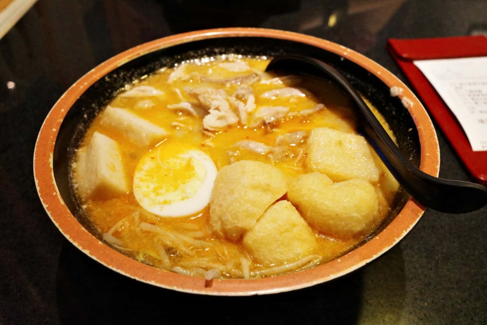 沙田黃店：Mimila-喇沙湯配手撕雞摻摻