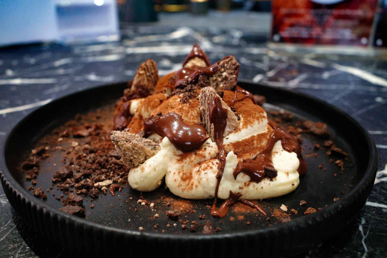 旺角黃店：Black Coffee