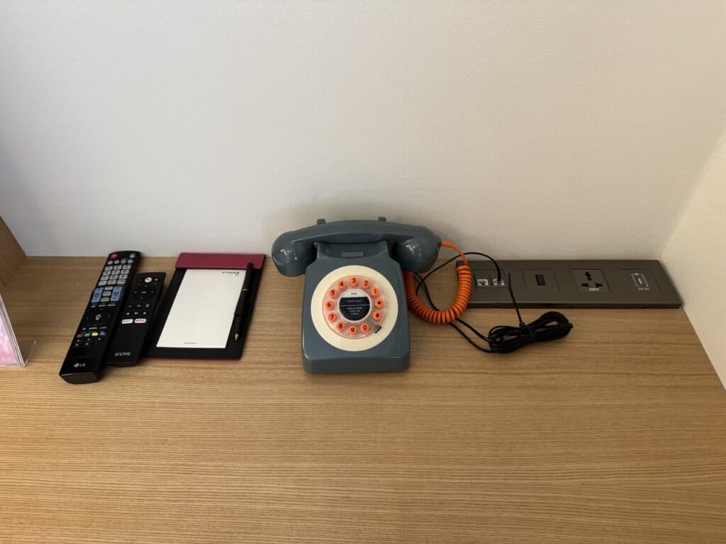 Moxy Seoul Insadong高級雙人房介紹-酒店電話